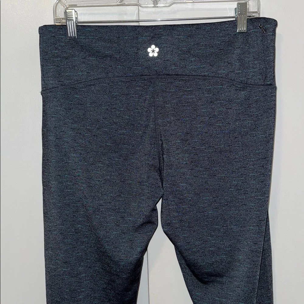 Tuff Athletics Leggings w Zip Security Pocket Gray Micro Stripe Women’s XL - Picture 5 of 12